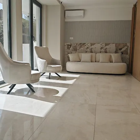 Apartments In Solid House Perla- La Malul Marii *