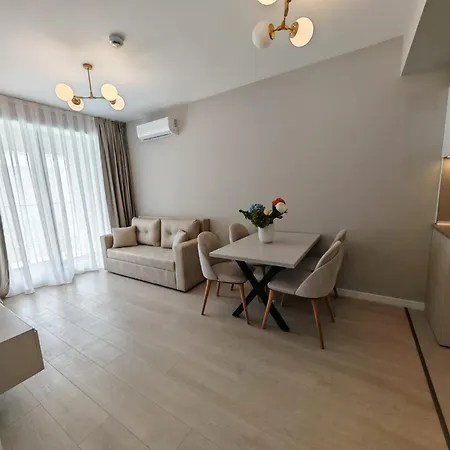Apartamente In Solid Sea View- Pe Plaja شقة مامايا